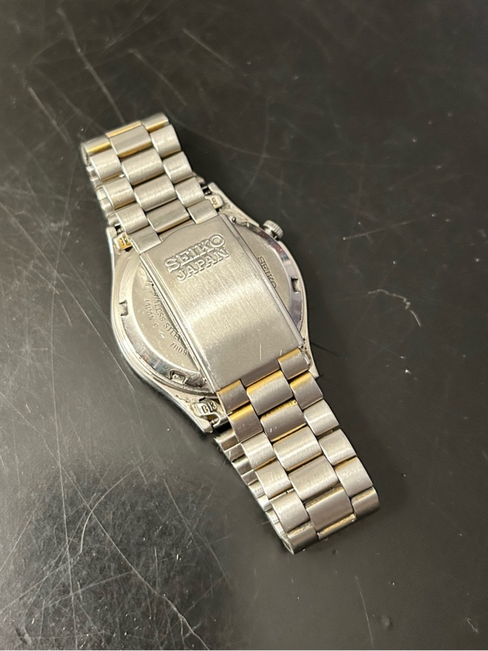 Seiko Mickey Mouse Automatic Stainless Steel Watch - Red Dial - Picture 2 of 3